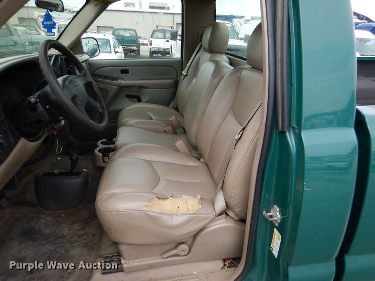 image for item DL8765 2006 Chevrolet Silverado 2500HD  pickup truck