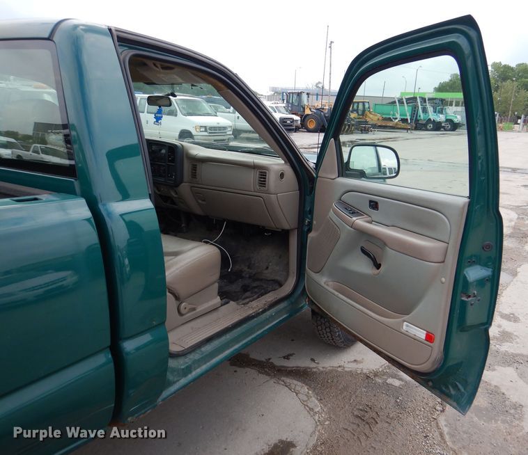 image for item DL8765 2006 Chevrolet Silverado 2500HD  pickup truck