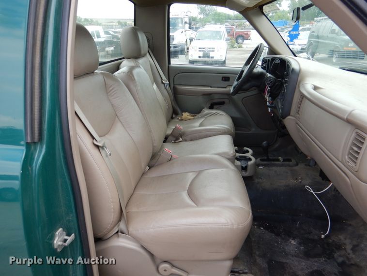 image for item DL8765 2006 Chevrolet Silverado 2500HD  pickup truck