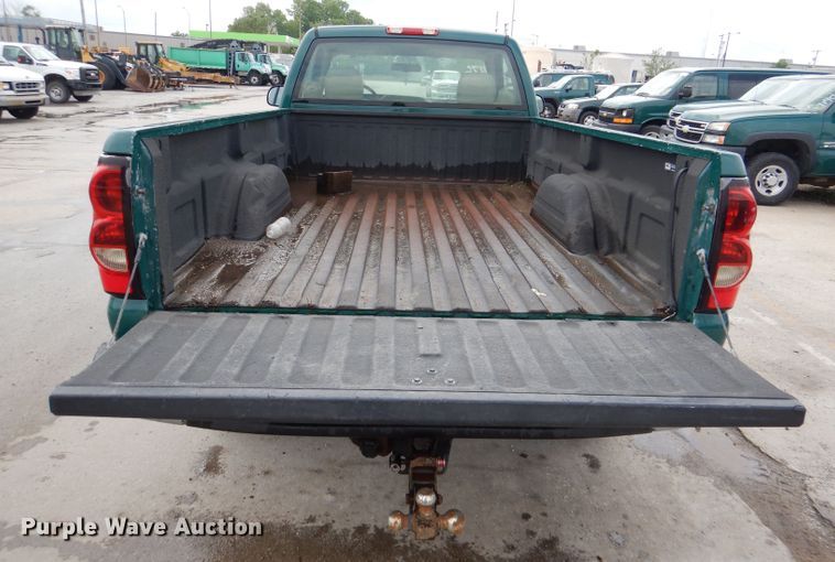 image for item DL8765 2006 Chevrolet Silverado 2500HD  pickup truck