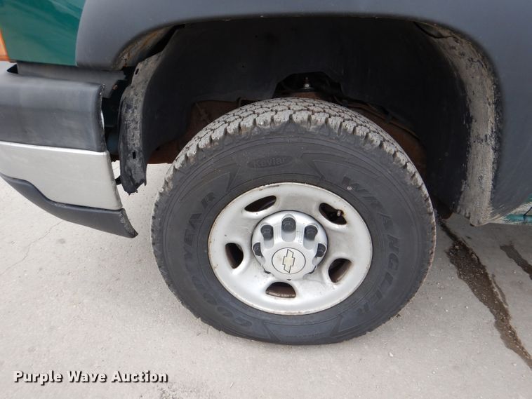 image for item DL8765 2006 Chevrolet Silverado 2500HD  pickup truck