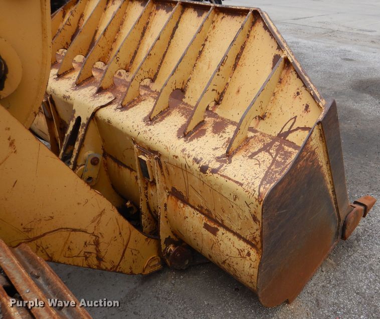 image for item DL8767 Caterpillar 953C  track loader