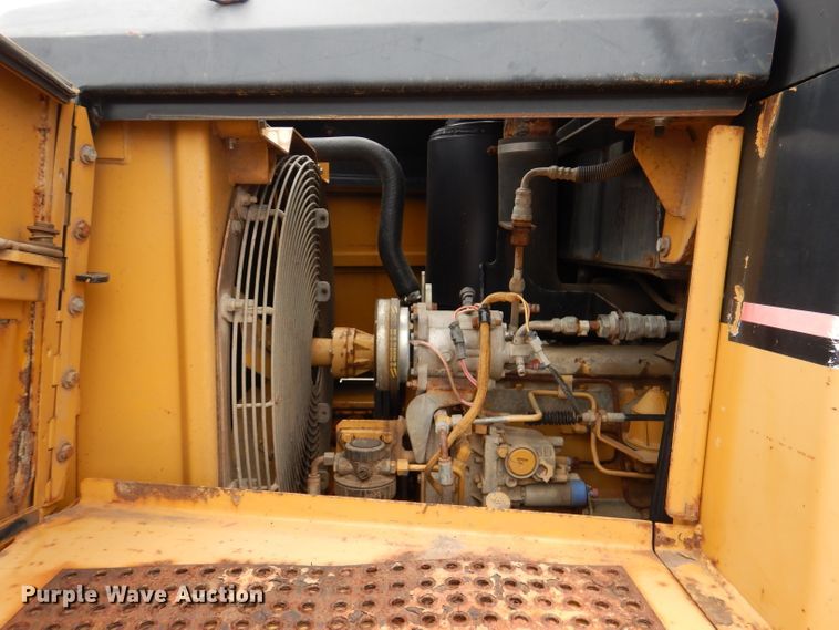 image for item DL8767 Caterpillar 953C  track loader