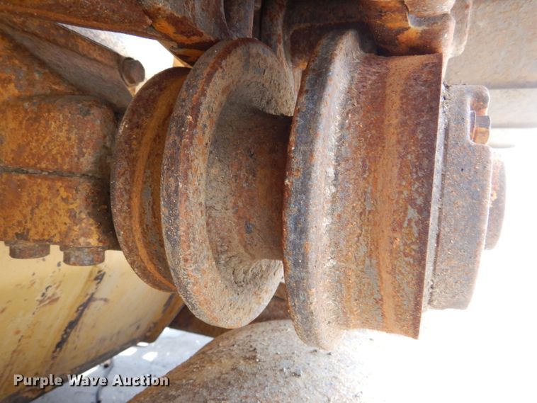 image for item DL8767 Caterpillar 953C  track loader