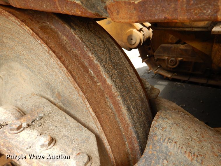 image for item DL8767 Caterpillar 953C  track loader