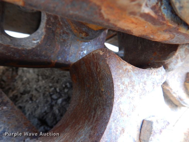 image for item DL8767 Caterpillar 953C  track loader