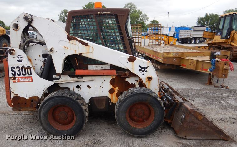image for item DL8768 2009 Bobcat S300  skid steer loader