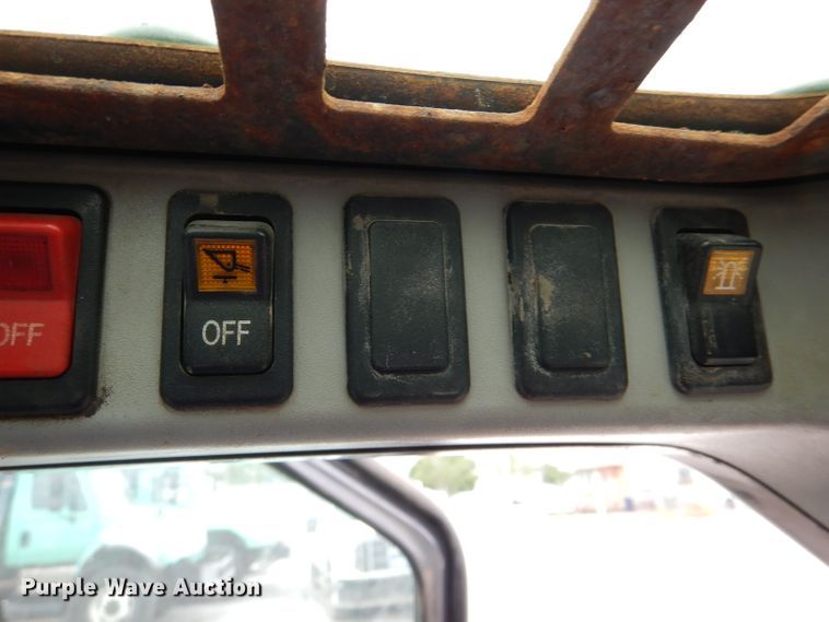 image for item DL8768 2009 Bobcat S300  skid steer loader