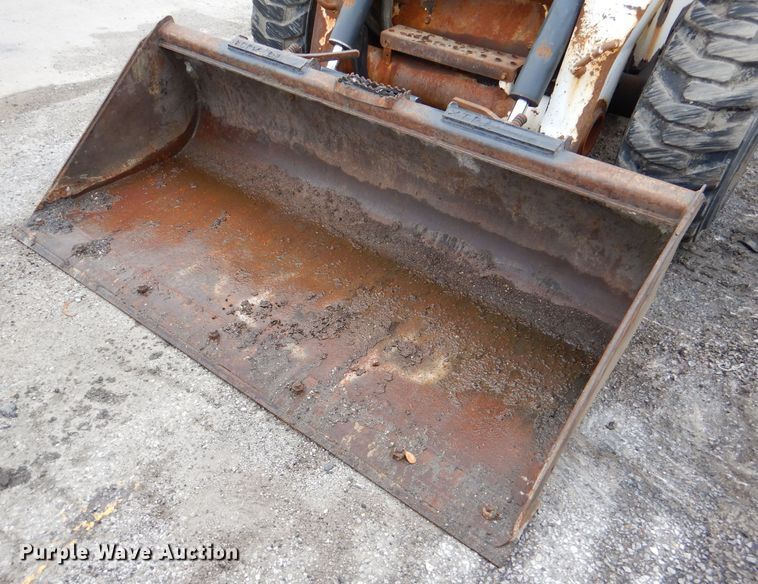 image for item DL8768 2009 Bobcat S300  skid steer loader