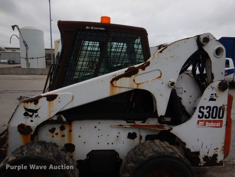 image for item DL8768 2009 Bobcat S300  skid steer loader