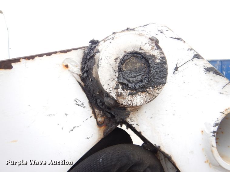 image for item DL8768 2009 Bobcat S300  skid steer loader