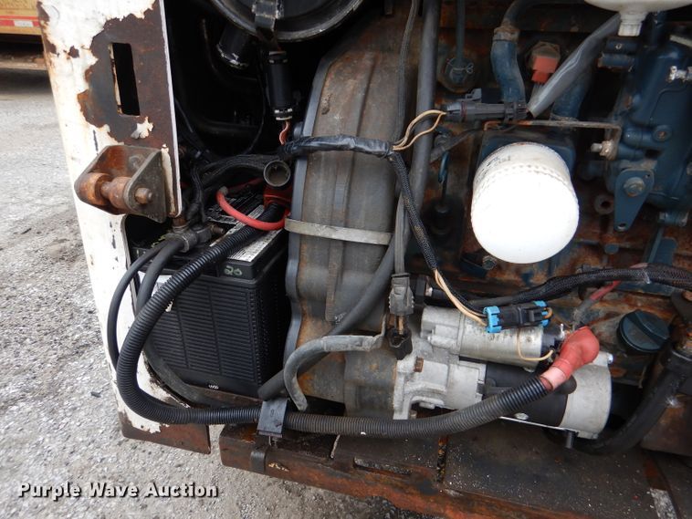 image for item DL8768 2009 Bobcat S300  skid steer loader