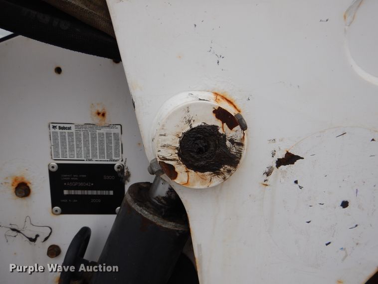 image for item DL8768 2009 Bobcat S300  skid steer loader