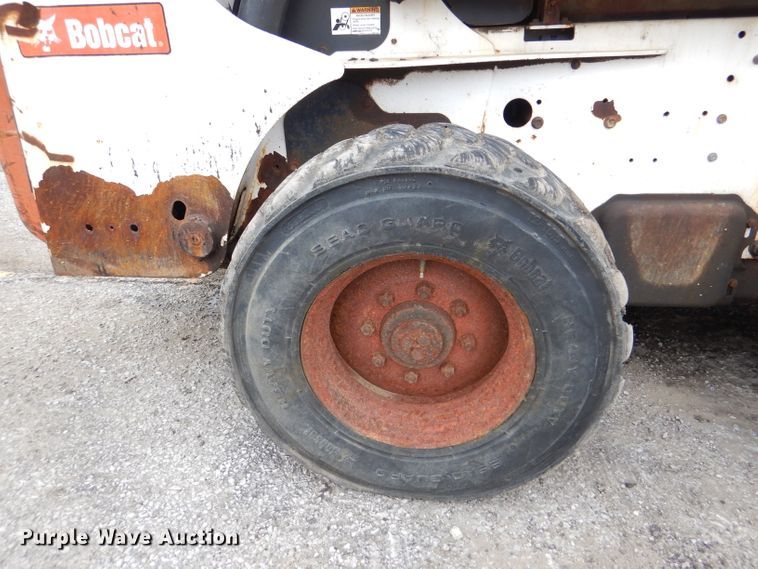 image for item DL8768 2009 Bobcat S300  skid steer loader