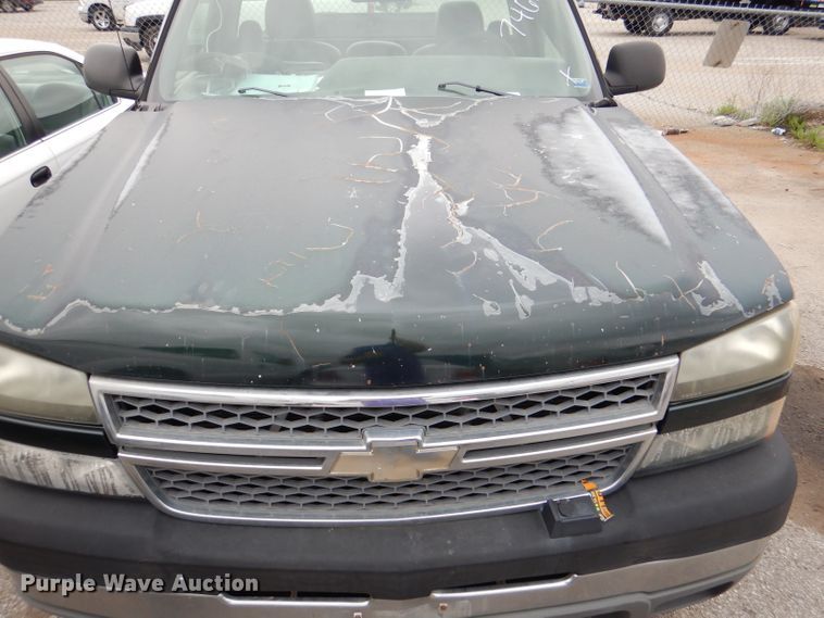 image for item DL8772 2005 Chevrolet Silverado 2500HD  pickup truck