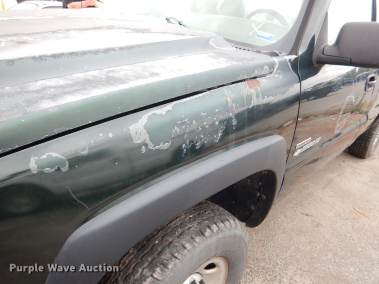 image for item DL8772 2005 Chevrolet Silverado 2500HD  pickup truck