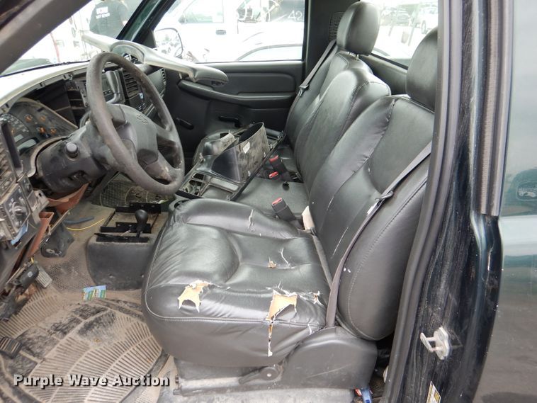 image for item DL8772 2005 Chevrolet Silverado 2500HD  pickup truck