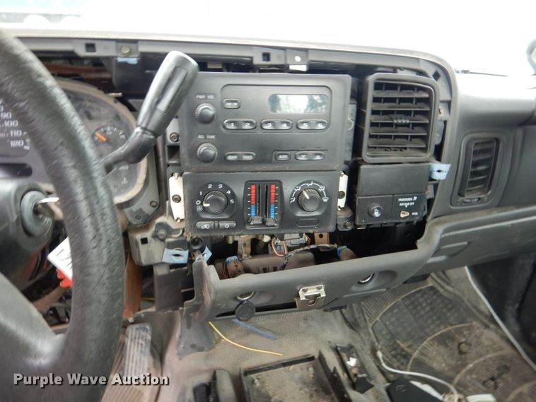 image for item DL8772 2005 Chevrolet Silverado 2500HD  pickup truck