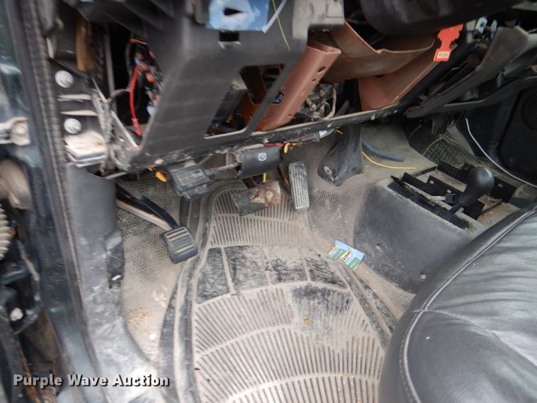 image for item DL8772 2005 Chevrolet Silverado 2500HD  pickup truck