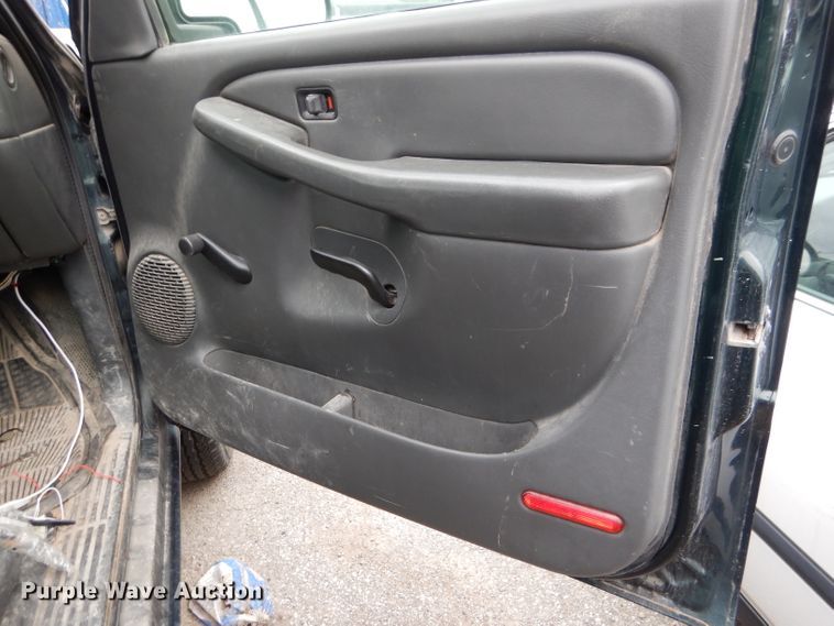 image for item DL8772 2005 Chevrolet Silverado 2500HD  pickup truck