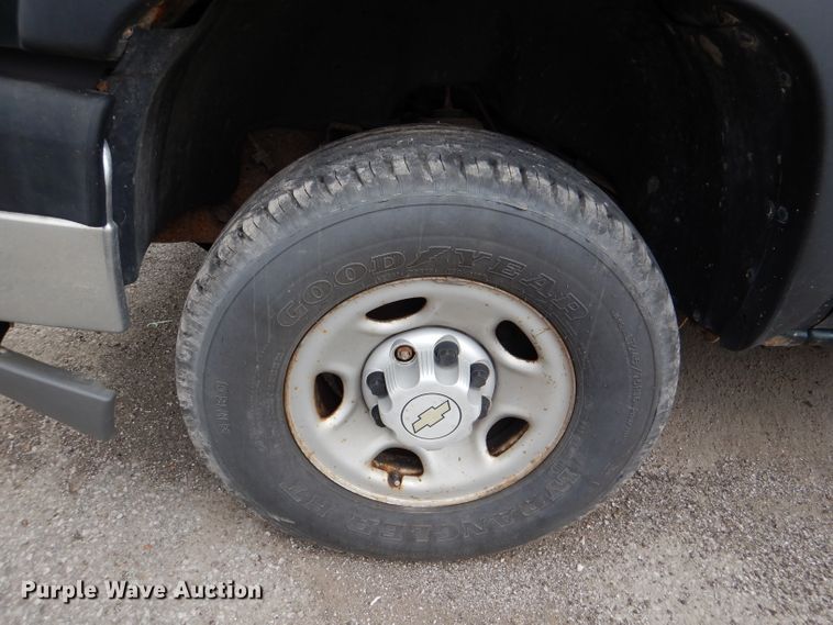 image for item DL8772 2005 Chevrolet Silverado 2500HD  pickup truck