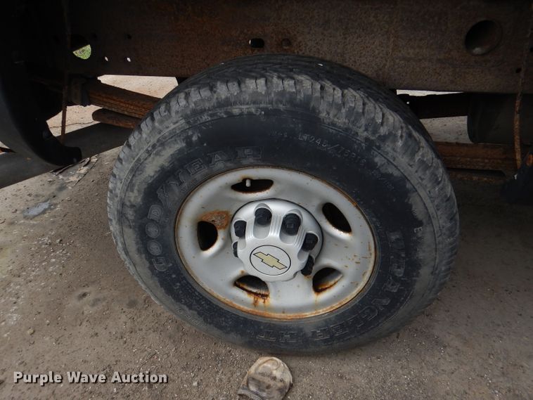 image for item DL8772 2005 Chevrolet Silverado 2500HD  pickup truck