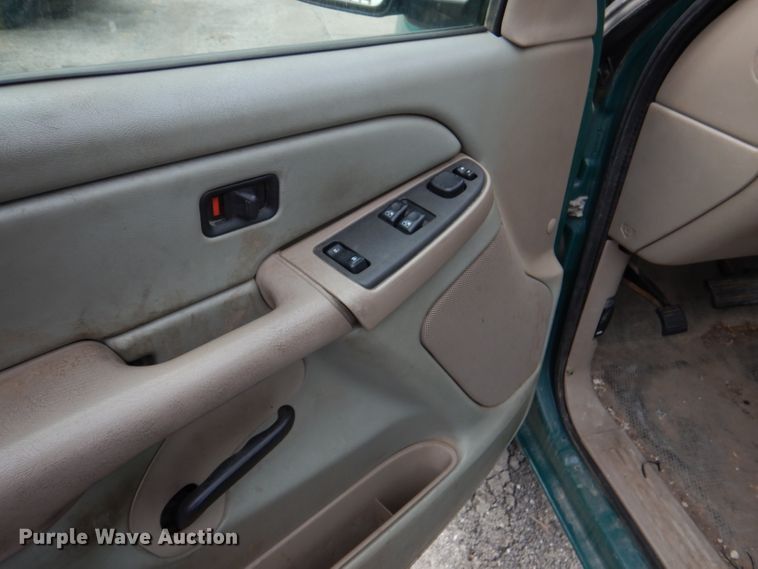 image for item DL8776 2006 Chevrolet Silverado 2500HD  pickup truck