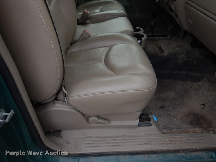 image for item DL8776 2006 Chevrolet Silverado 2500HD  pickup truck