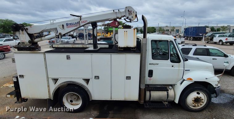 image for item DL8778 2013 International DuraStar 4300  utility / service truck