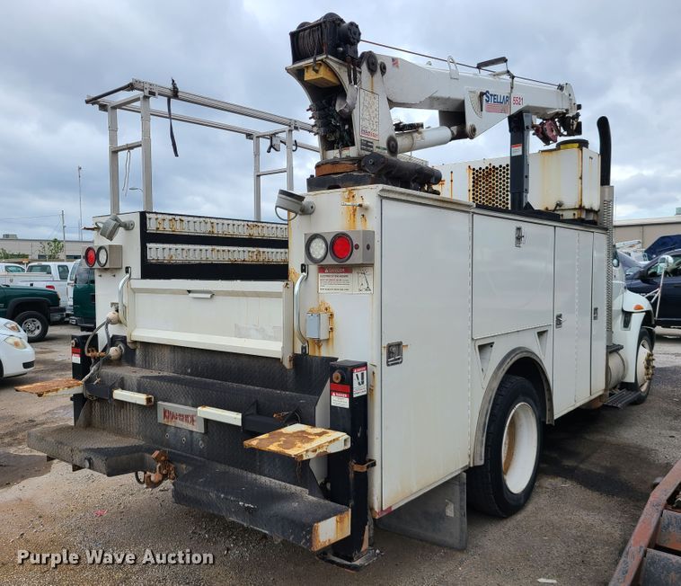 image for item DL8778 2013 International DuraStar 4300  utility / service truck