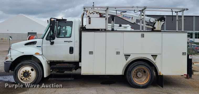 image for item DL8778 2013 International DuraStar 4300  utility / service truck
