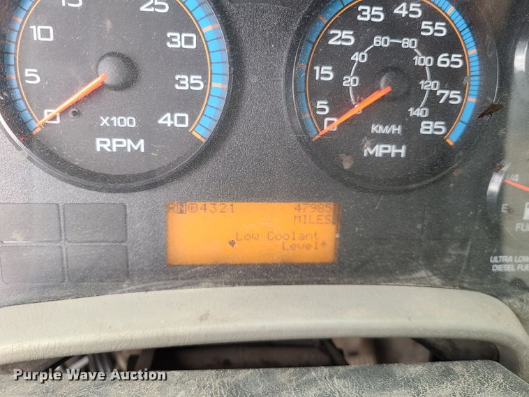 image for item DL8778 2013 International DuraStar 4300  utility / service truck