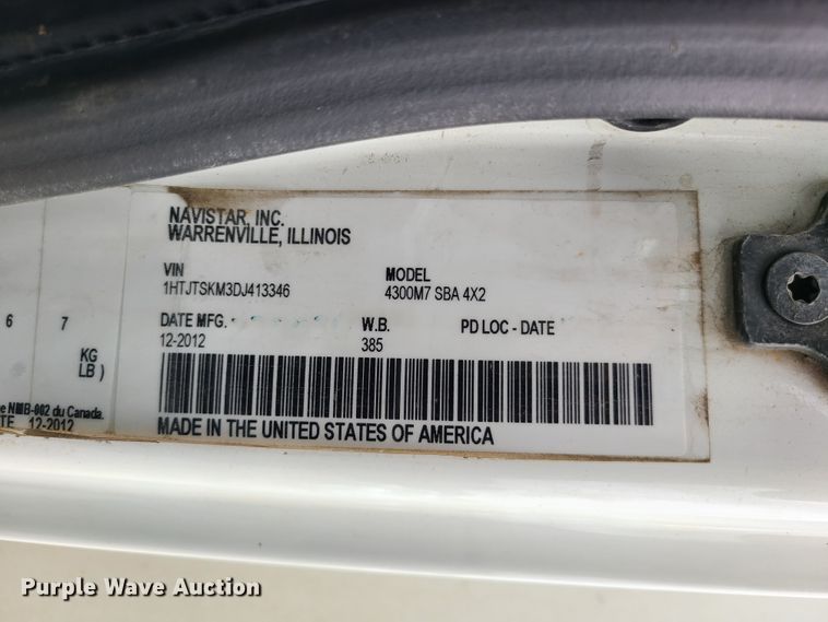 image for item DL8778 2013 International DuraStar 4300  utility / service truck