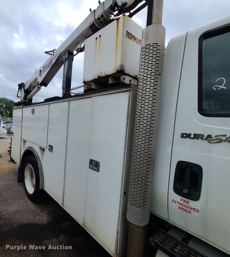 image for item DL8778 2013 International DuraStar 4300  utility / service truck
