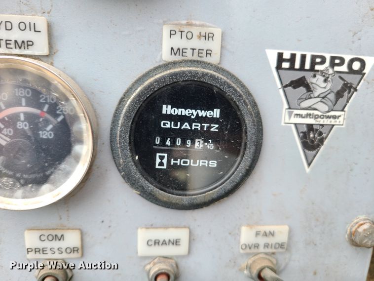 image for item DL8778 2013 International DuraStar 4300  utility / service truck