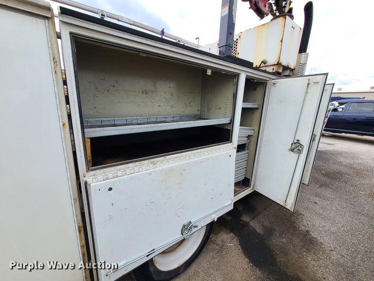 image for item DL8778 2013 International DuraStar 4300  utility / service truck