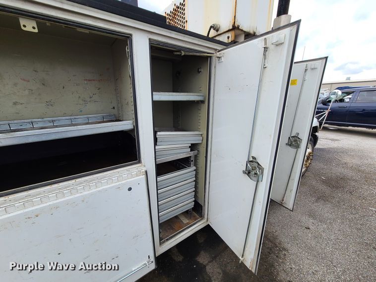 image for item DL8778 2013 International DuraStar 4300  utility / service truck