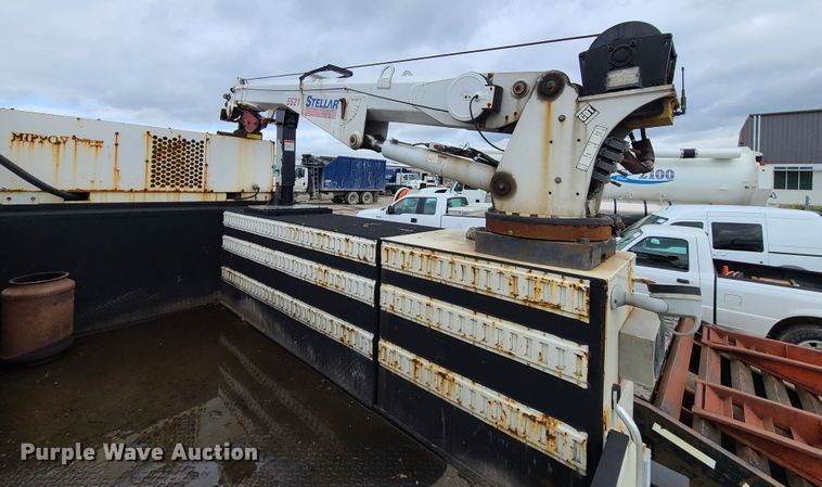 image for item DL8778 2013 International DuraStar 4300  utility / service truck