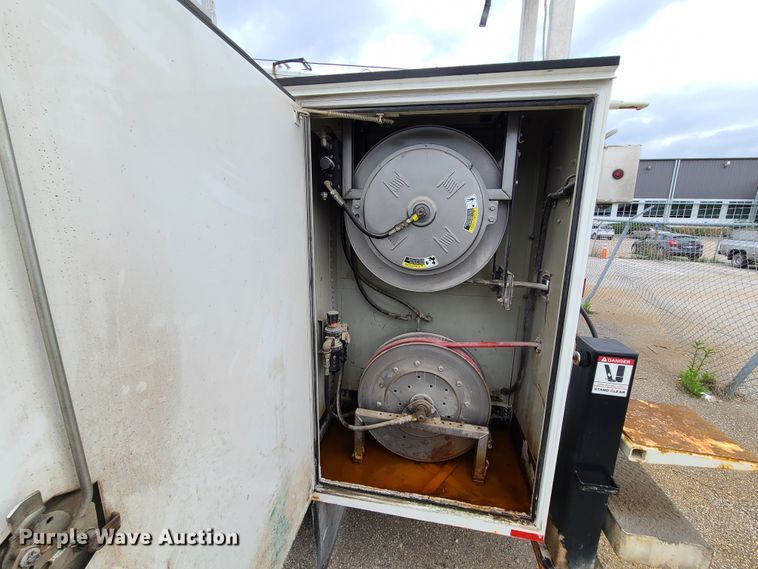 image for item DL8778 2013 International DuraStar 4300  utility / service truck