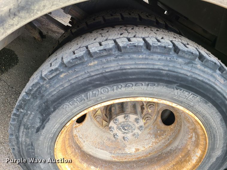 image for item DL8778 2013 International DuraStar 4300  utility / service truck