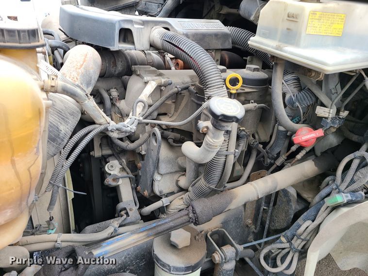 image for item DL8778 2013 International DuraStar 4300  utility / service truck