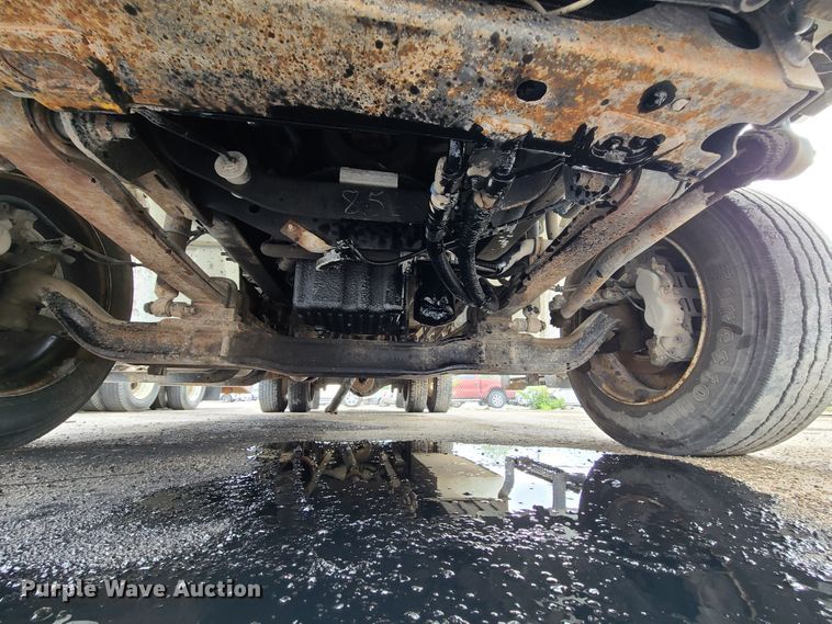 image for item DL8778 2013 International DuraStar 4300  utility / service truck