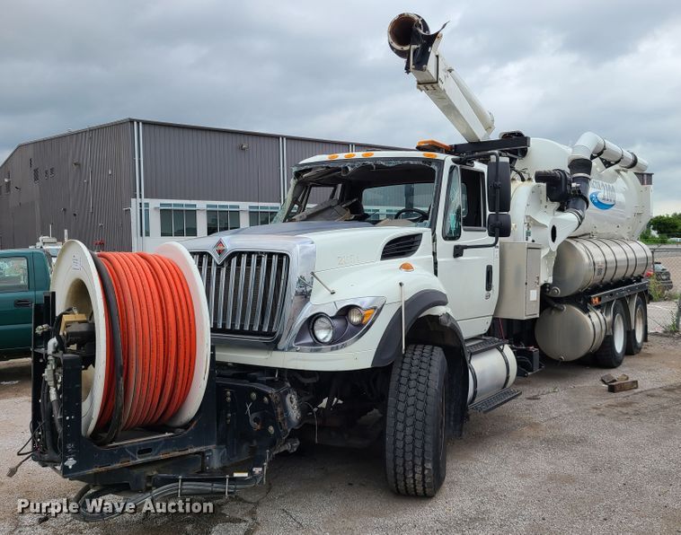 image for item DL8781 2015 International WorkStar 7400  sewer jetter truck