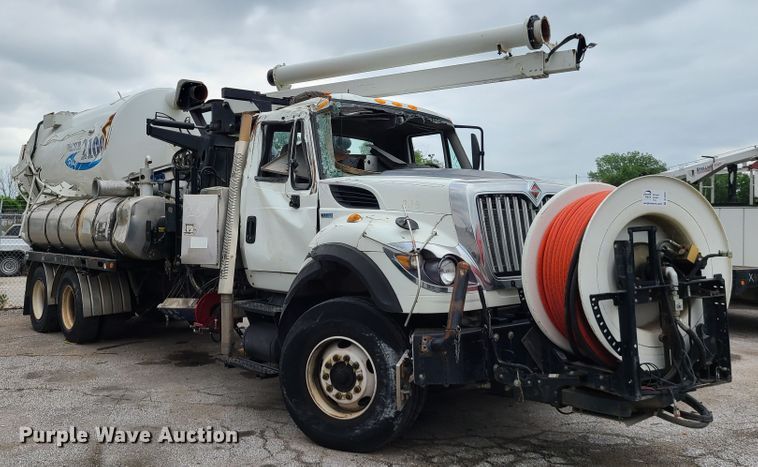 image for item DL8781 2015 International WorkStar 7400  sewer jetter truck