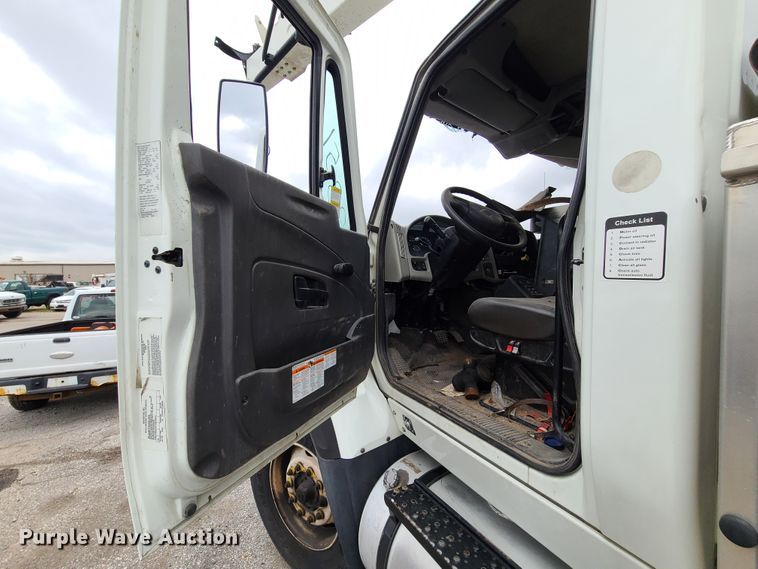 image for item DL8781 2015 International WorkStar 7400  sewer jetter truck