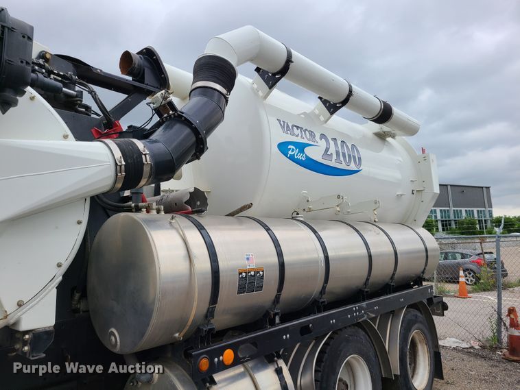 image for item DL8781 2015 International WorkStar 7400  sewer jetter truck