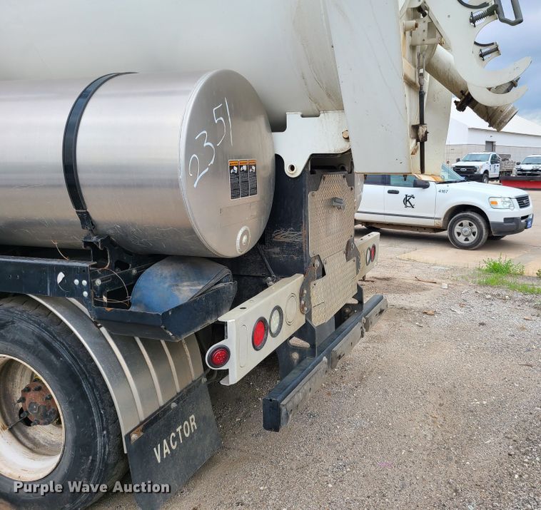 image for item DL8781 2015 International WorkStar 7400  sewer jetter truck