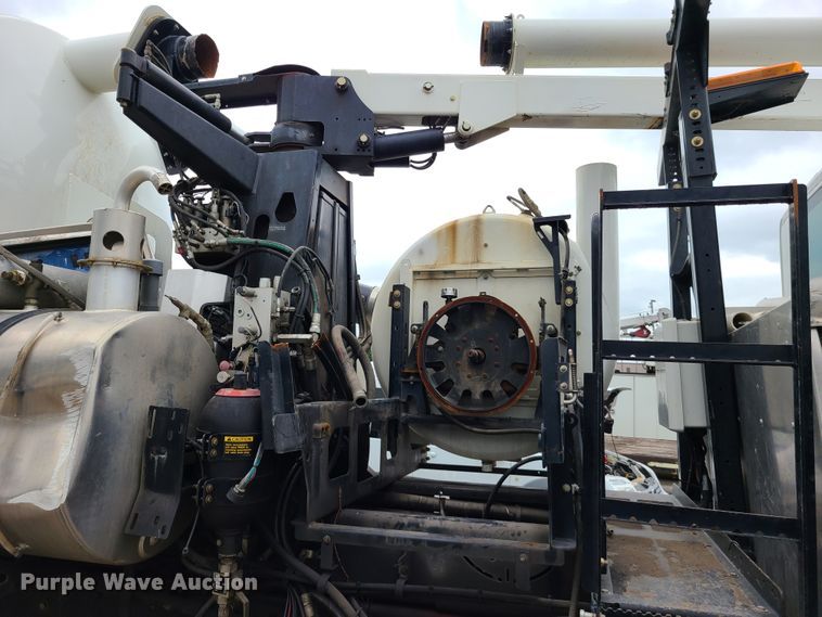 image for item DL8781 2015 International WorkStar 7400  sewer jetter truck