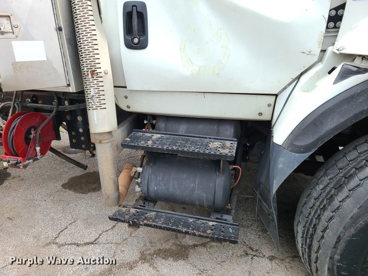 image for item DL8781 2015 International WorkStar 7400  sewer jetter truck
