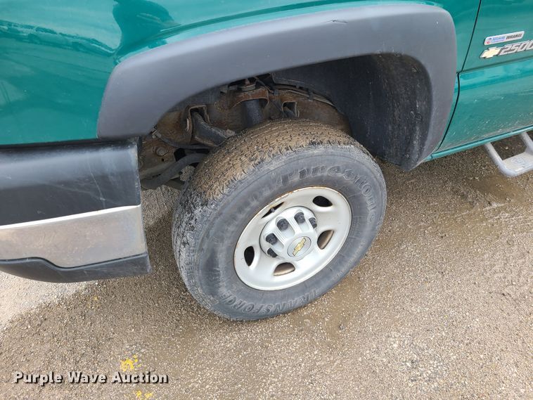 image for item DL8782 2006 Chevrolet Silverado 2500HD  pickup truck